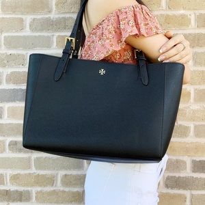 Tory Burch Large Emerson Tote in Black